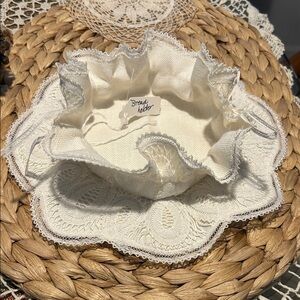 Vintage Handmade Lace Doily Bread Holder